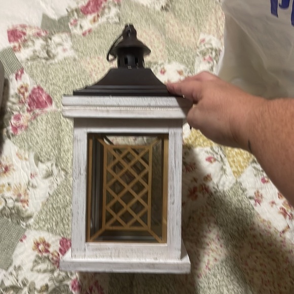 Lantern (2 total $25 a piece) READ WHOLE LISTING - Picture 5 of 8